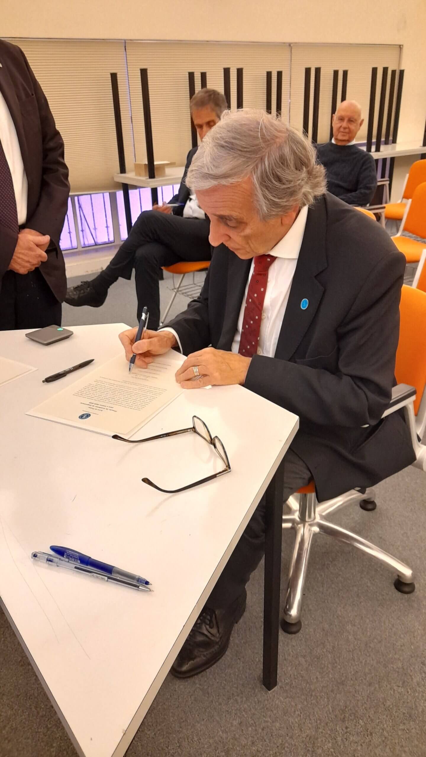 Assinatura do Auto de Posse pelo Presidente da Dire&ccedil;&atilde;o